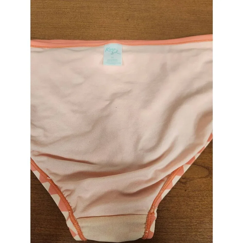 Kona Sol pink and white checkerboard print bikini. 1X bottoms 2X top